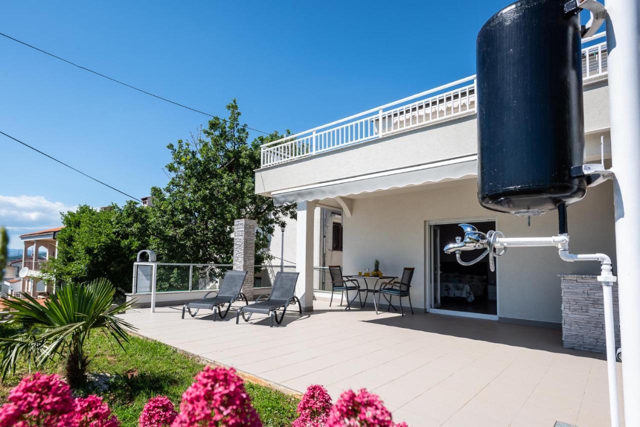 Apartments Omorfia Kraljevica Exterior photo
