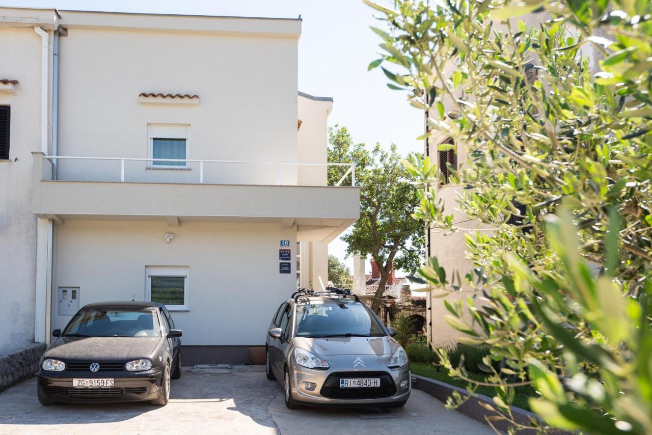 Apartments Omorfia Kraljevica Exterior photo
